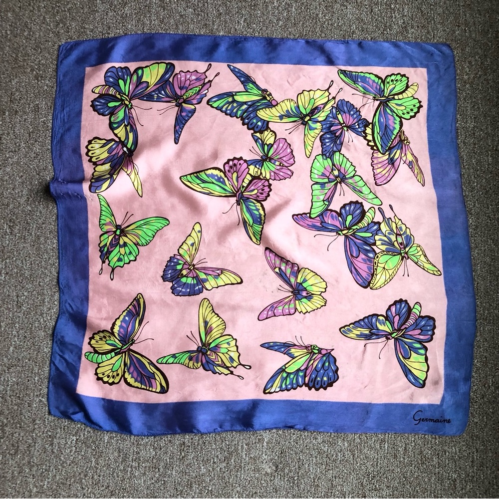 VINTAGE BUTTERFLY SCARF
